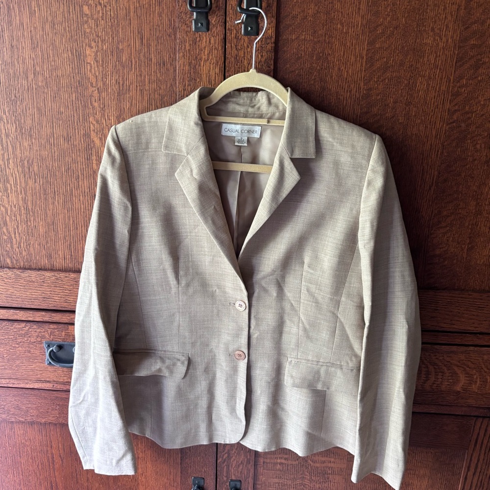 Casual Corner Women's Beige Blazer